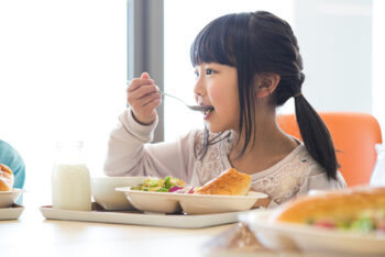 給食
